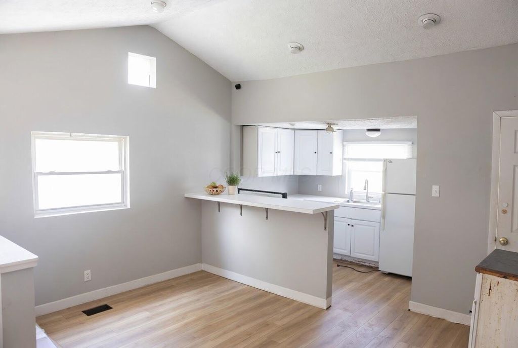 34 E Maynard Avenue, Columbus, OH 43202