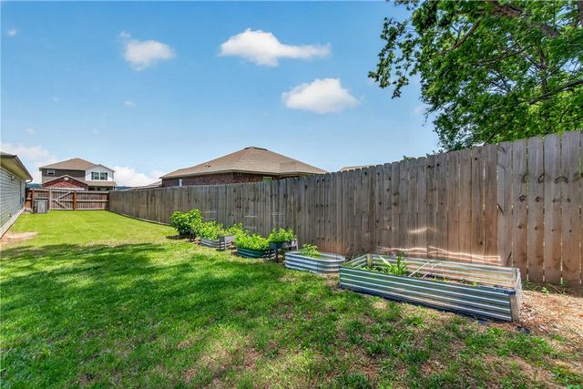 2941 W Emil Drive, Fayetteville, AR 72704