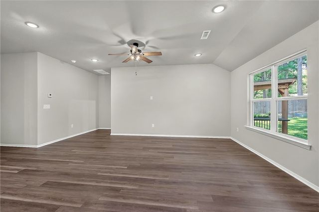 2941 W Emil Drive, Fayetteville, AR 72704