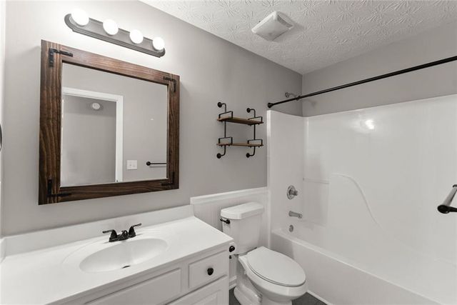 198 Blue Grass Drive, Jefferson, GA 30549