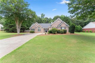 198 Blue Grass Drive, Jefferson, GA 30549