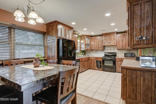 4511 Hickory Lane, Joplin, MO 64804