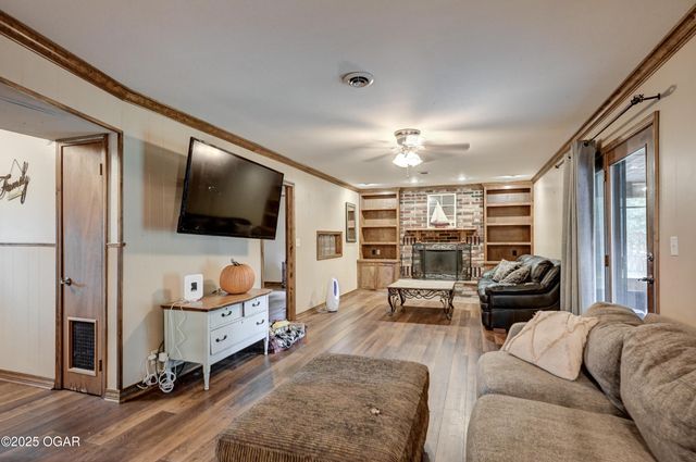 4511 Hickory Lane, Joplin, MO 64804