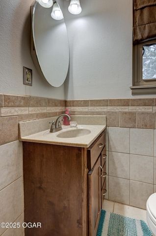 4511 Hickory Lane, Joplin, MO 64804