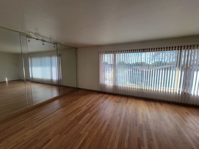 9225 S Cregier Avenue S 2, Chicago, IL 60617