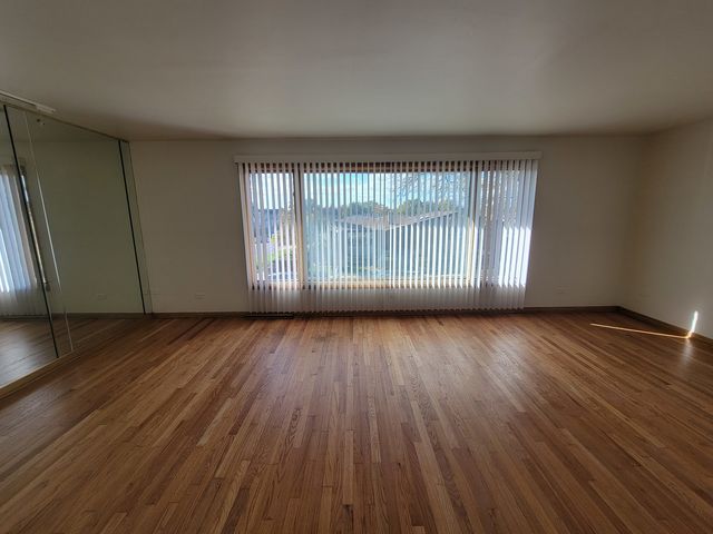 9225 S Cregier Avenue S 2, Chicago, IL 60617