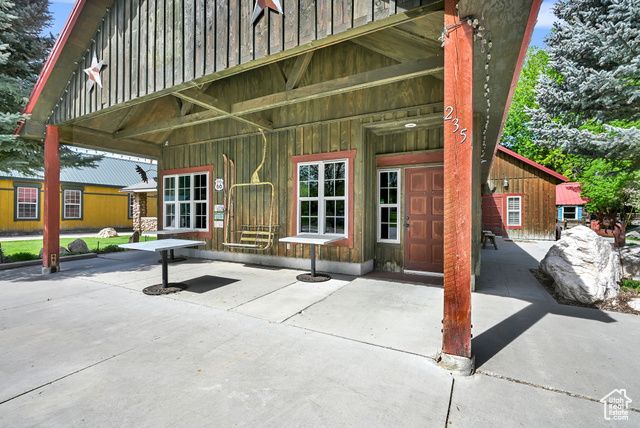 235 S 7400 E, Huntsville, UT 84317