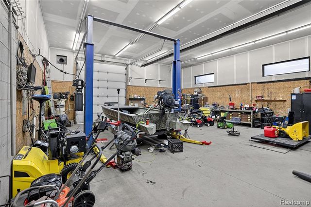 4057 Commerce Drive, Flushing, MI 48433