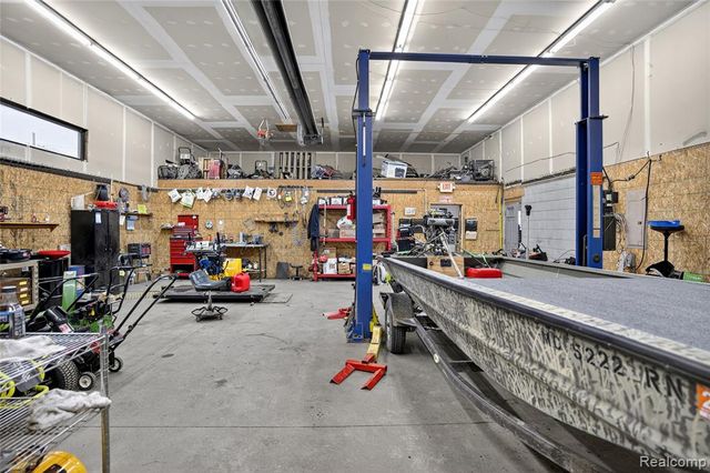 4057 Commerce Drive, Flushing, MI 48433