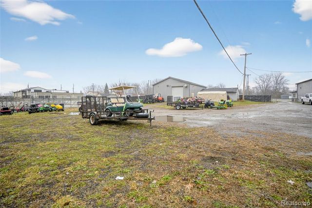 4057 Commerce Drive, Flushing, MI 48433