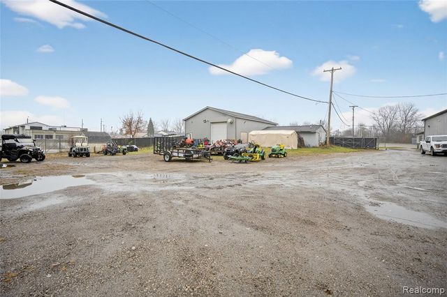 4057 Commerce Drive, Flushing, MI 48433