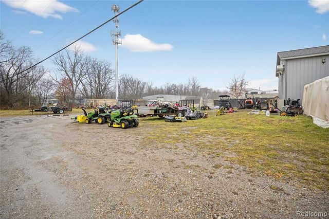 4057 Commerce Drive, Flushing, MI 48433