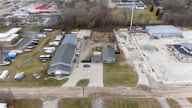 4057 Commerce Drive, Flushing, MI 48433