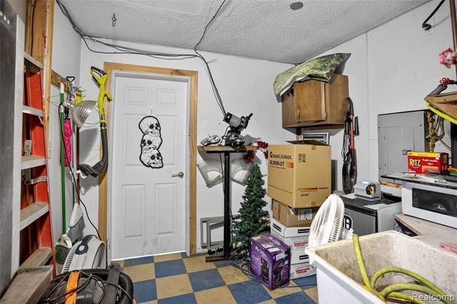 4057 Commerce Drive, Flushing, MI 48433