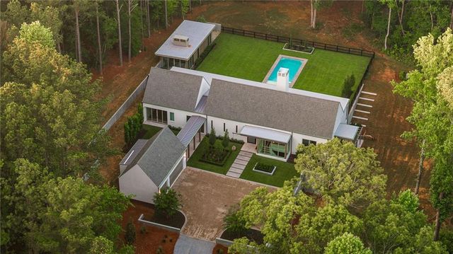 3 Sardis Trail, Chattahoochee Hills, GA 30268