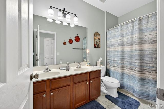 56 Fountain Valley Court, St Peters, MO 63376