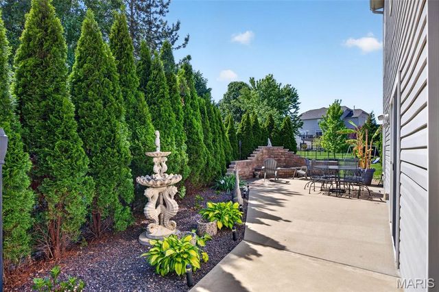56 Fountain Valley Court, St Peters, MO 63376