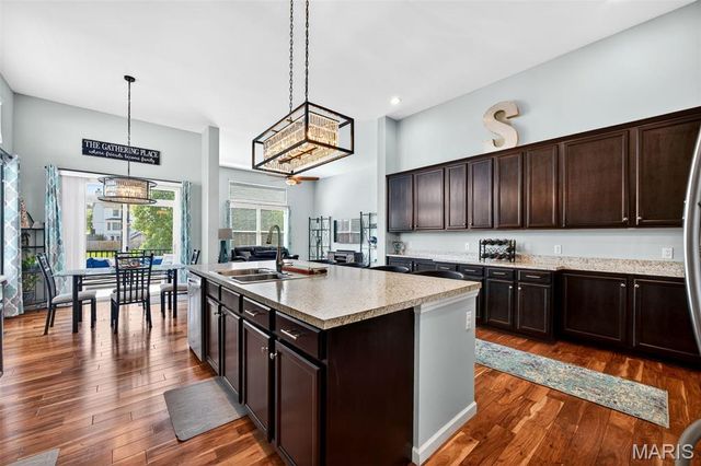 56 Fountain Valley Court, St Peters, MO 63376