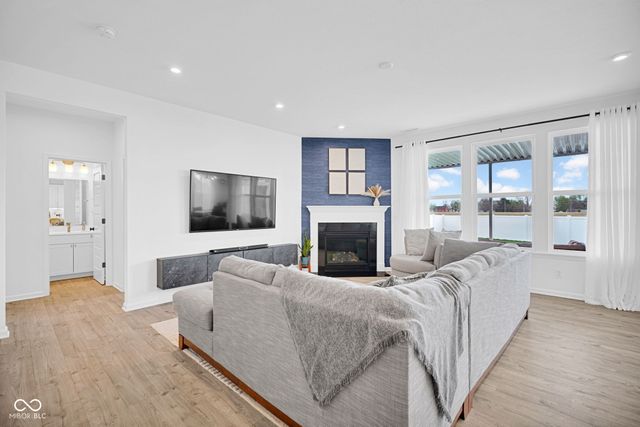 2913 Creekridge Court, Columbus, IN 47201