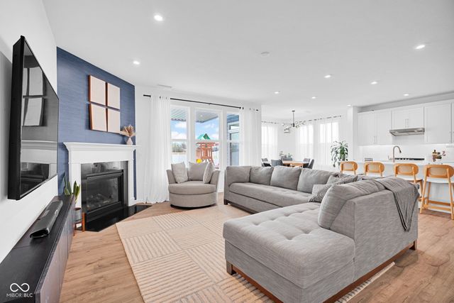 2913 Creekridge Court, Columbus, IN 47201