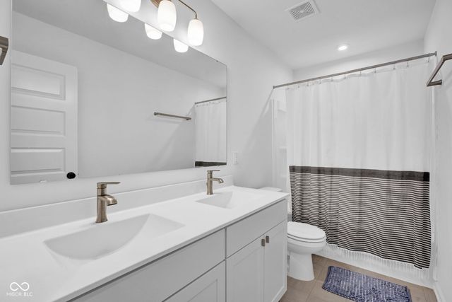 2913 Creekridge Court, Columbus, IN 47201