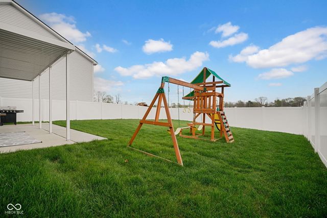 2913 Creekridge Court, Columbus, IN 47201