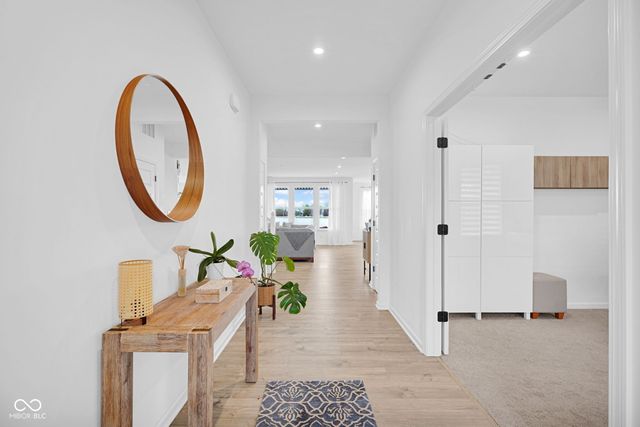 2913 Creekridge Court, Columbus, IN 47201