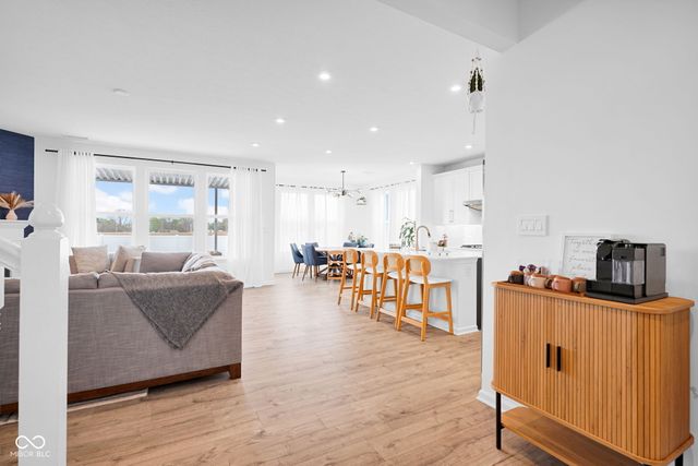 2913 Creekridge Court, Columbus, IN 47201