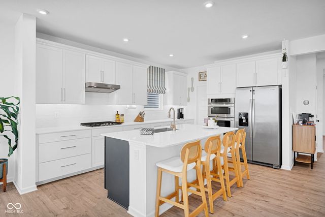 2913 Creekridge Court, Columbus, IN 47201