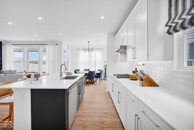 2913 Creekridge Court, Columbus, IN 47201