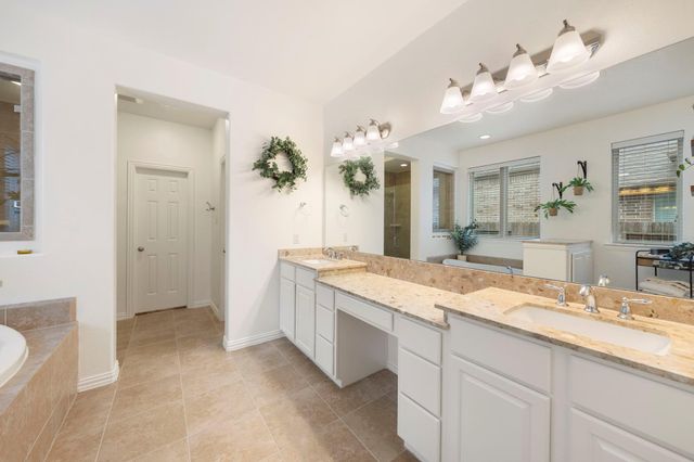 111 Haileys Run, Montgomery, TX 77316