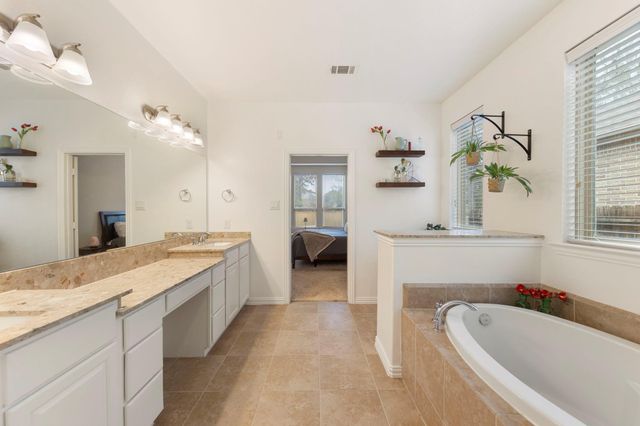 111 Haileys Run, Montgomery, TX 77316