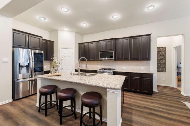 111 Haileys Run, Montgomery, TX 77316