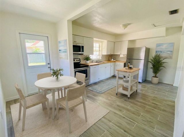 4114 W CASS STREET, Tampa, FL 33609