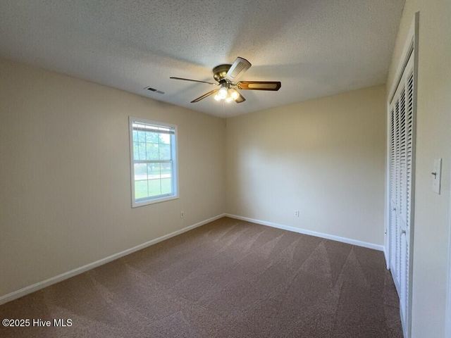 202 Dayrell Drive, Hubert, NC 28539