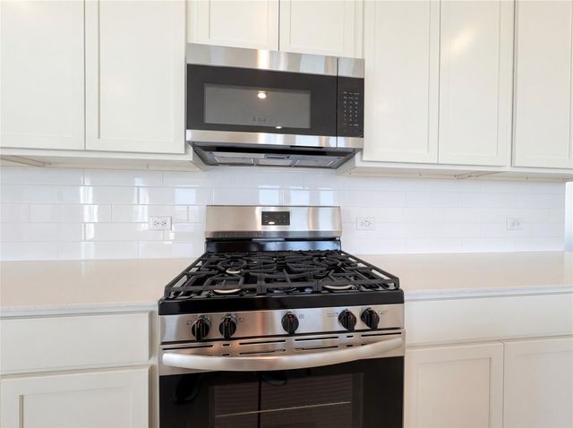 1964 Glacier Gorge Trail, Dayton, TX 77535