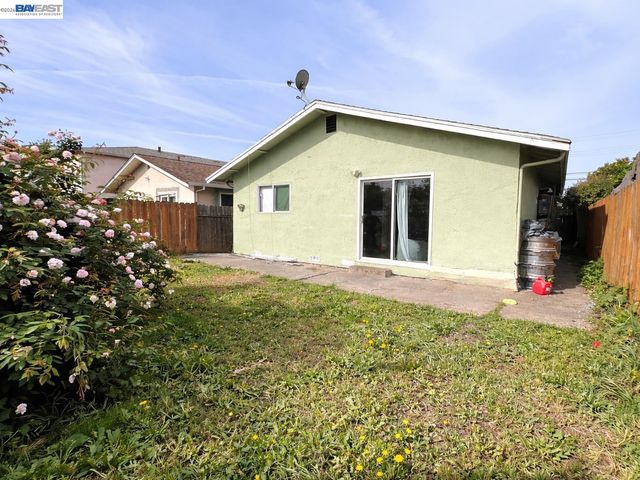 634 8TH St, Richmond, CA 94801