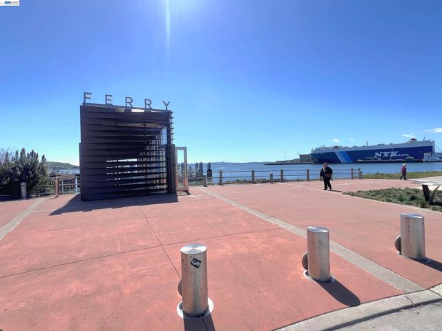 634 8TH St, Richmond, CA 94801