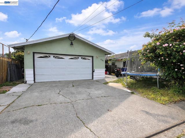 634 8TH St, Richmond, CA 94801