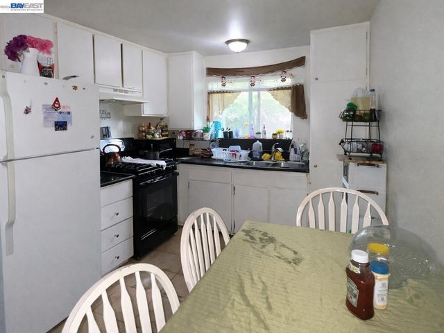 634 8TH St, Richmond, CA 94801