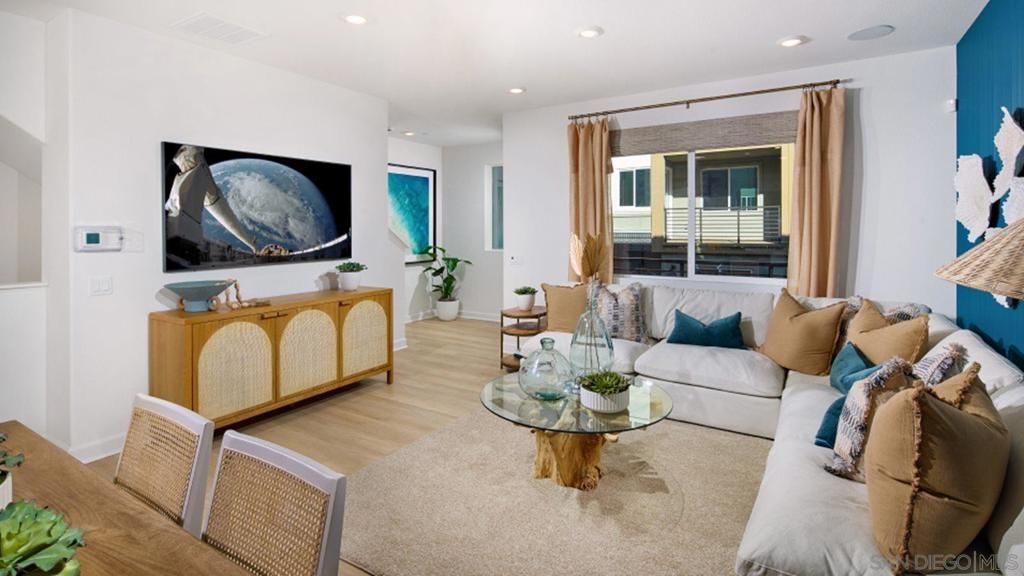 Image 8 of property listing at 14011 Lilah Lane, San Diego, CA 92128