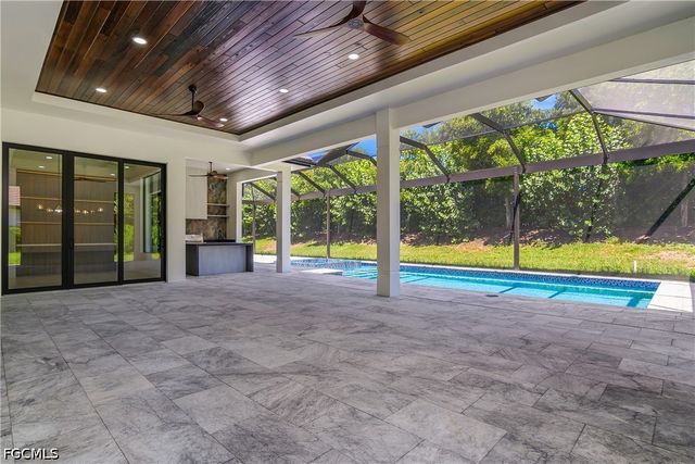 14318 Charthouse CIR, Naples, FL 34114