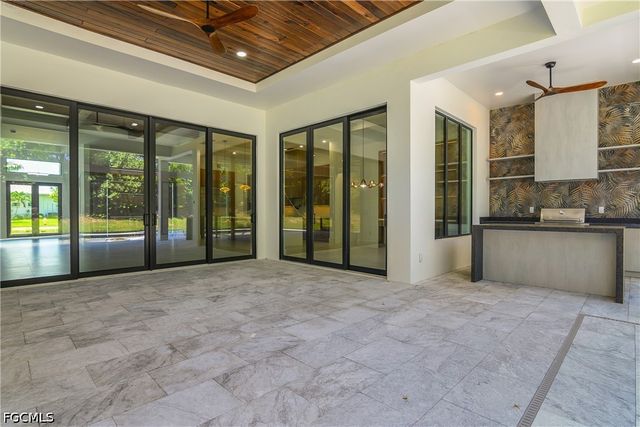 14318 Charthouse CIR, Naples, FL 34114