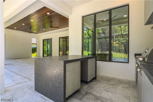 14318 Charthouse CIR, Naples, FL 34114