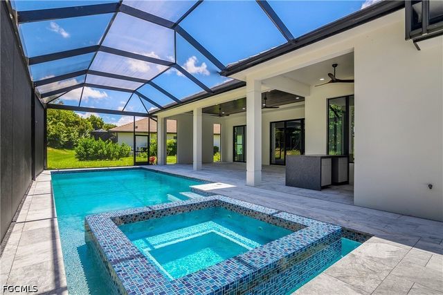 14318 Charthouse CIR, Naples, FL 34114