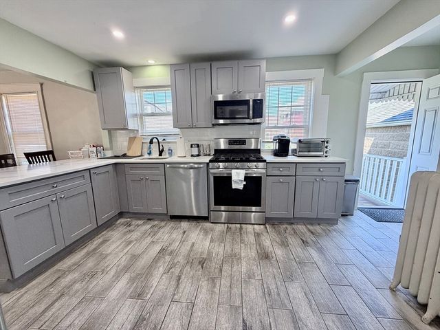 138 Davis St, Quincy, MA 02170