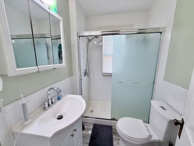 138 Davis St, Quincy, MA 02170