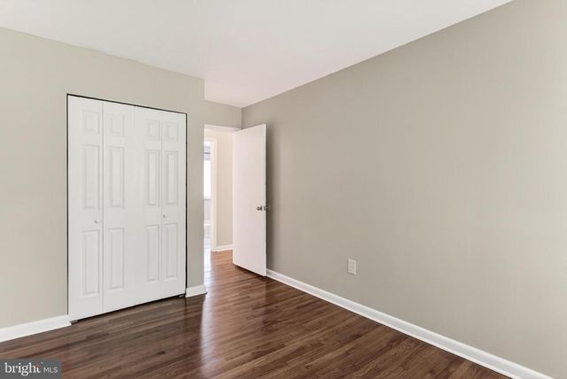 1498 ROUNDLEAF CT, Reston, VA 20190