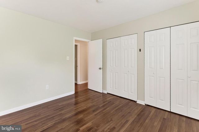 1498 ROUNDLEAF CT, Reston, VA 20190