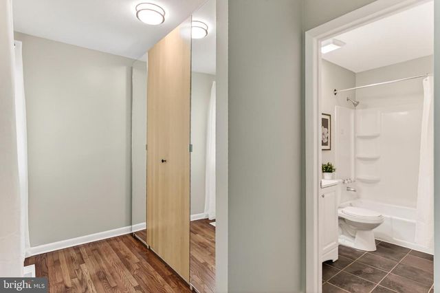 1498 ROUNDLEAF CT, Reston, VA 20190